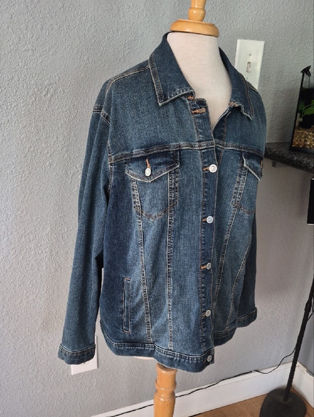 Maurices Plus Size Classic Blue Denim Jacket - 3x - Picture 2 of 6